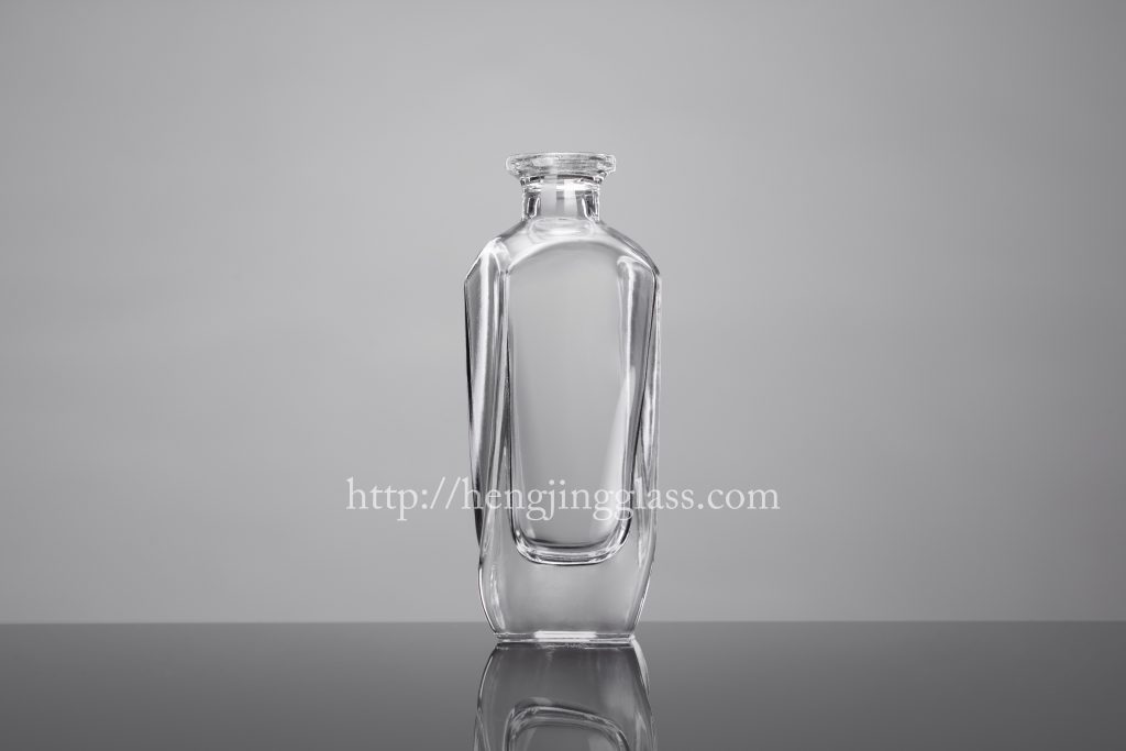 100ml HJ-Y035 Square Mini Glass Bottle