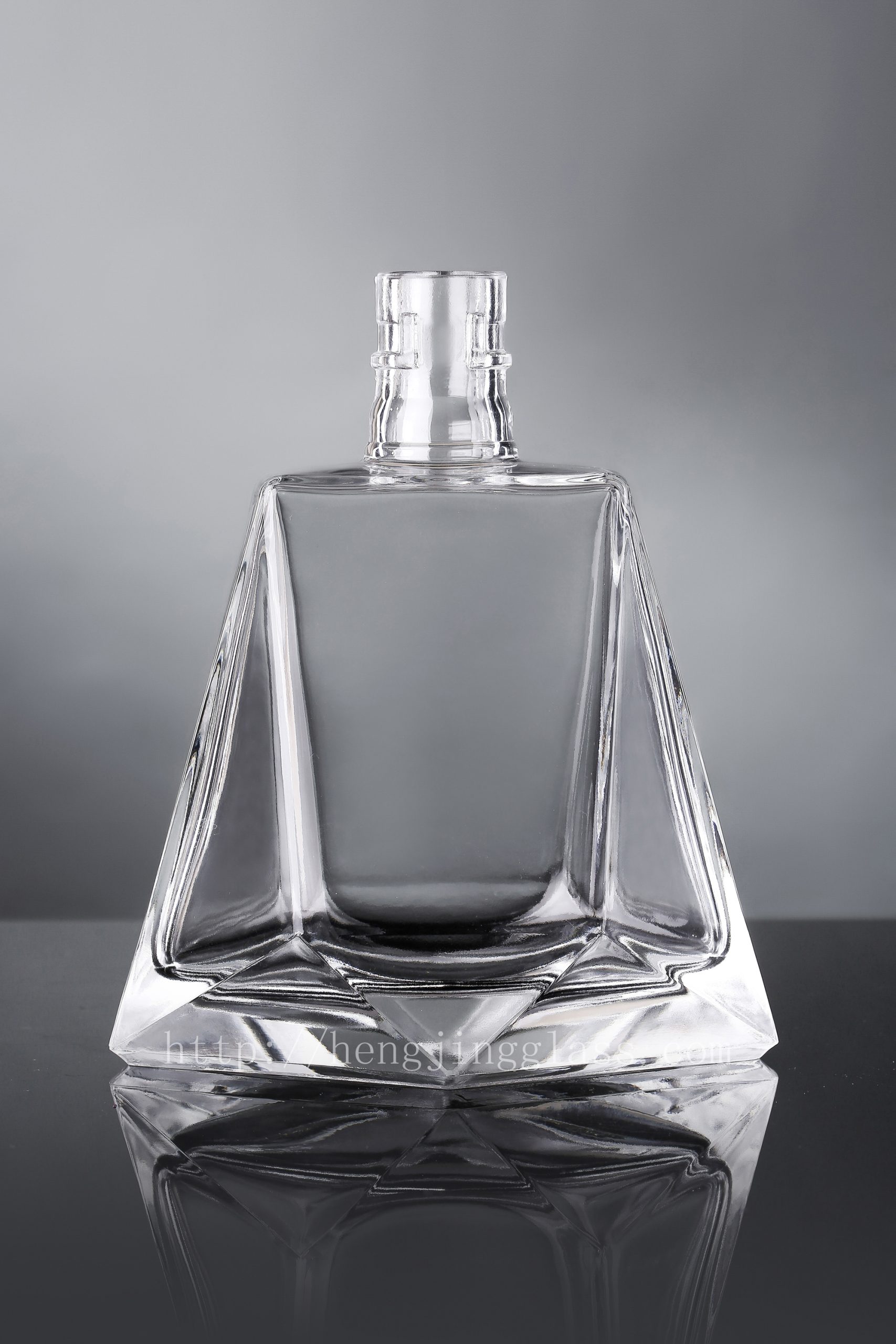 700ml HJ-Y026 Brandy/XO/Whisky/Vodka Bottle