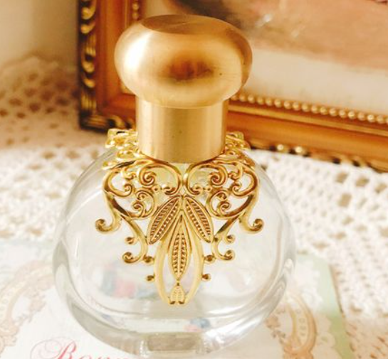 Brass perfume bottle cap