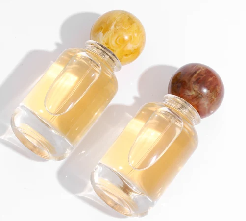 Luxury glass perfume bottle