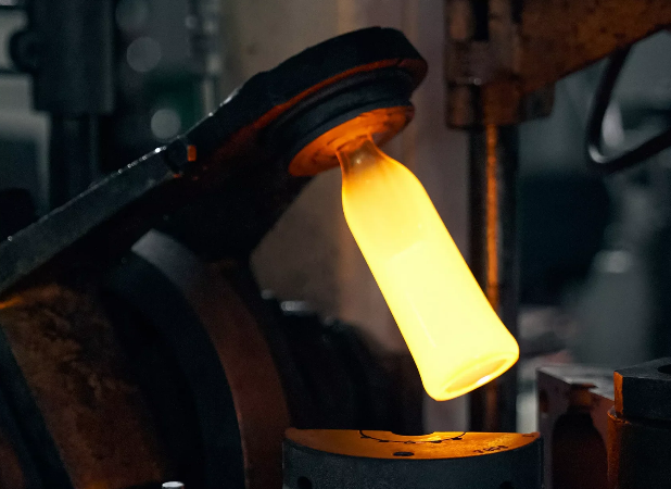 custom whisky bottle production
